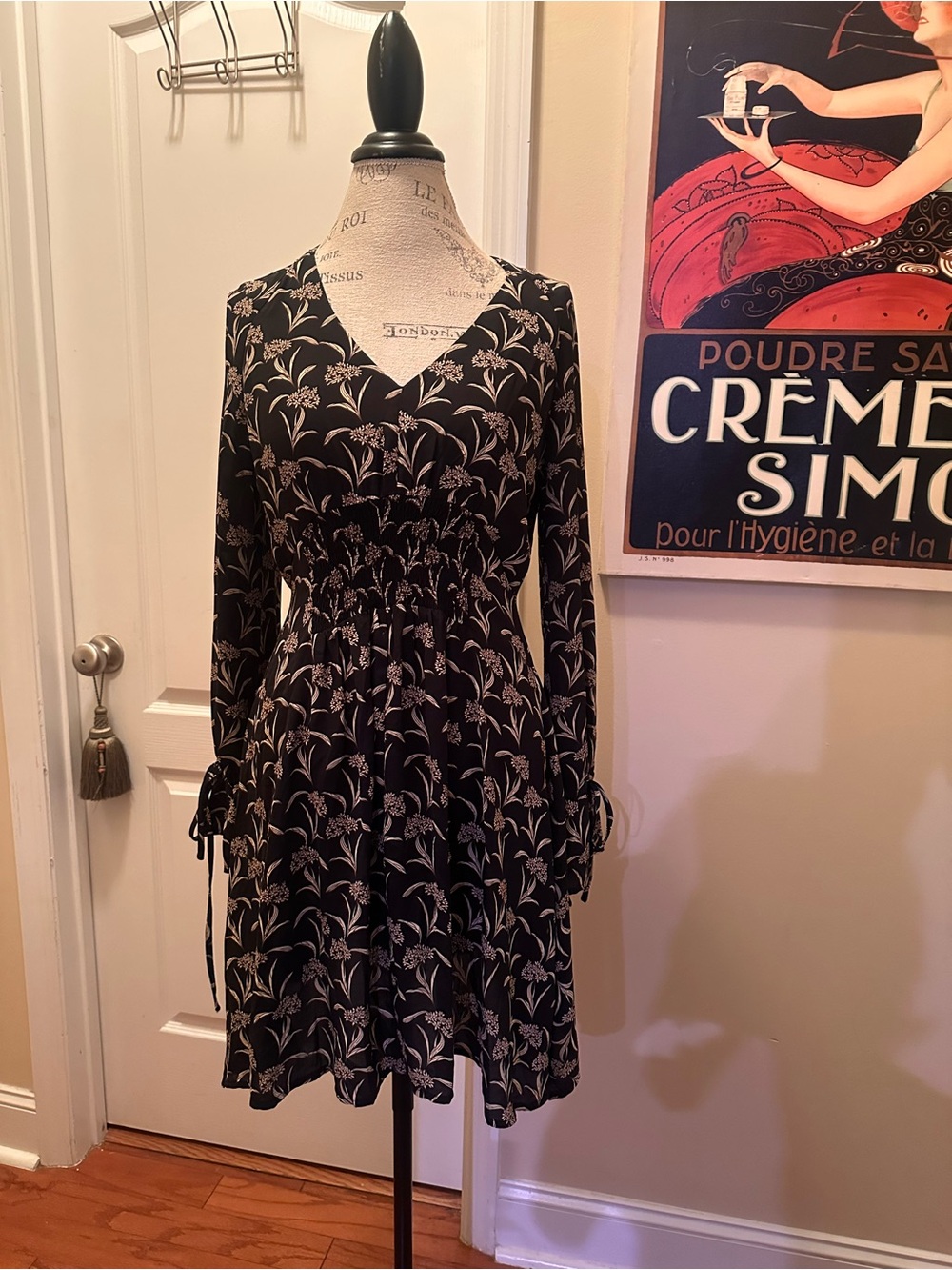 Black Floral V-Neck Long Sleeve Smocked Waist Dress